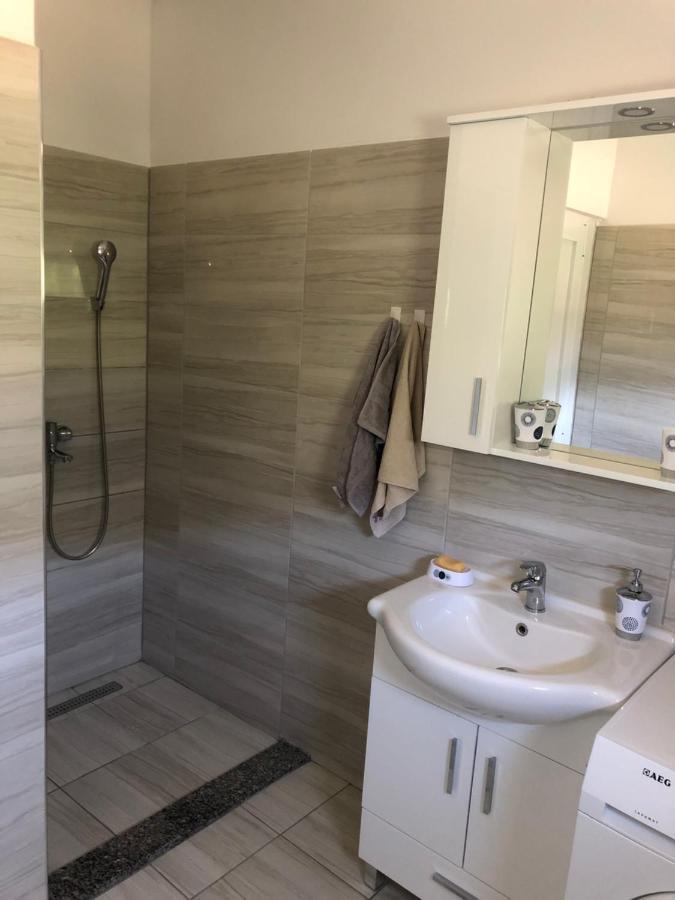 Vikendica Bruse Villa Jaklici ภายนอก รูปภาพ