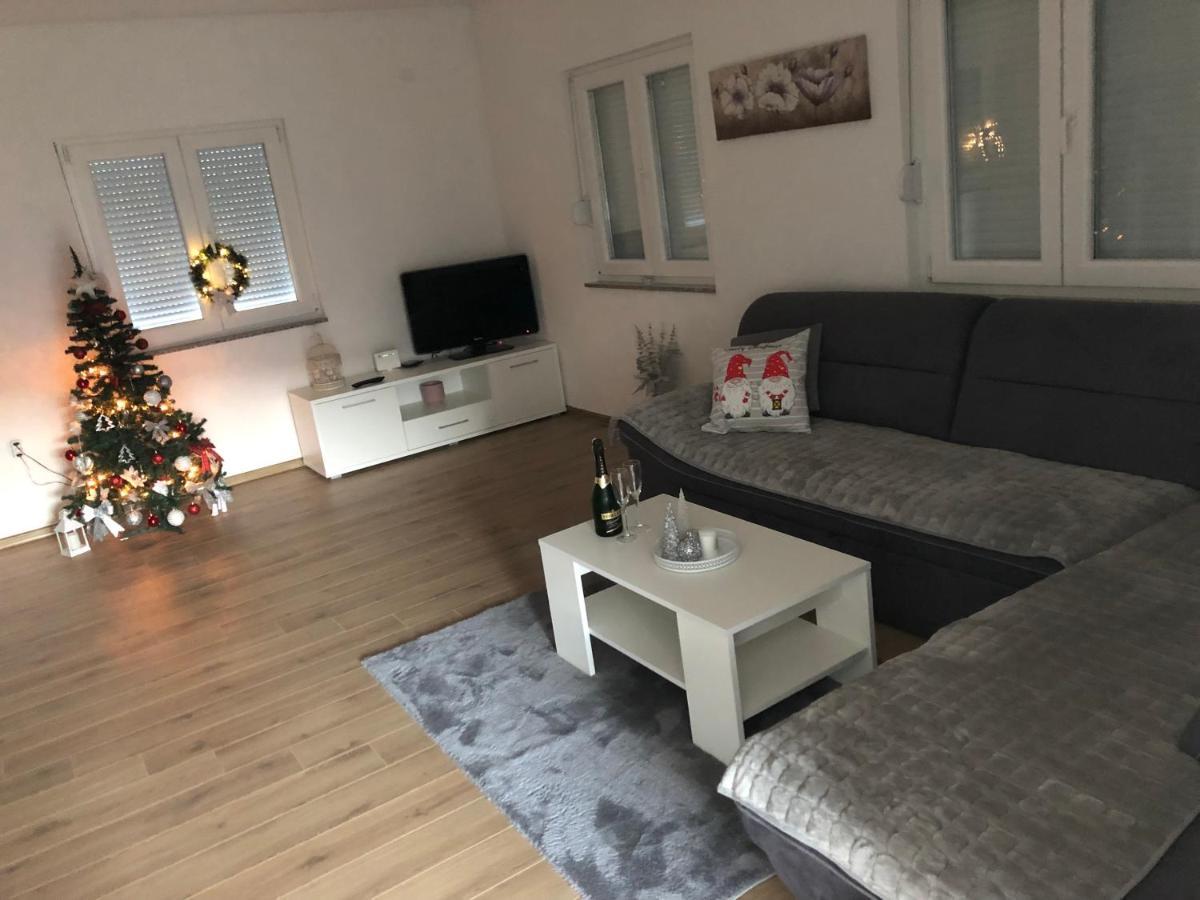 Vikendica Bruse Villa Jaklici ภายนอก รูปภาพ